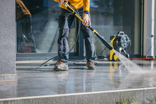 Best Garage Pressure Washing  in Cheney, KS